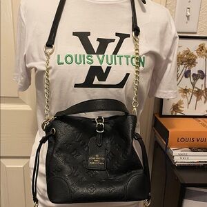 Black Embossed Leather Shoulder Bag with Gold Chain. Closet clear out.No return
